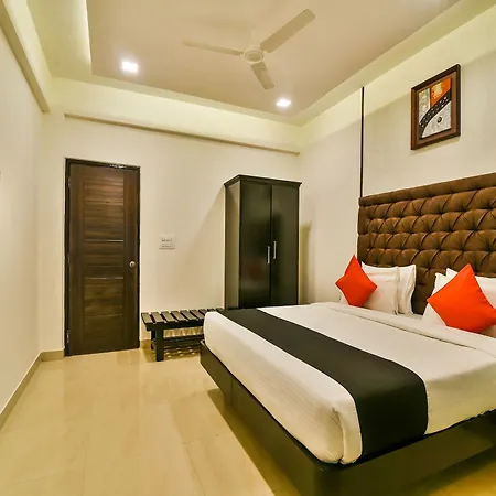 Capital O 22952 Accovah Lawande Beach Resort
